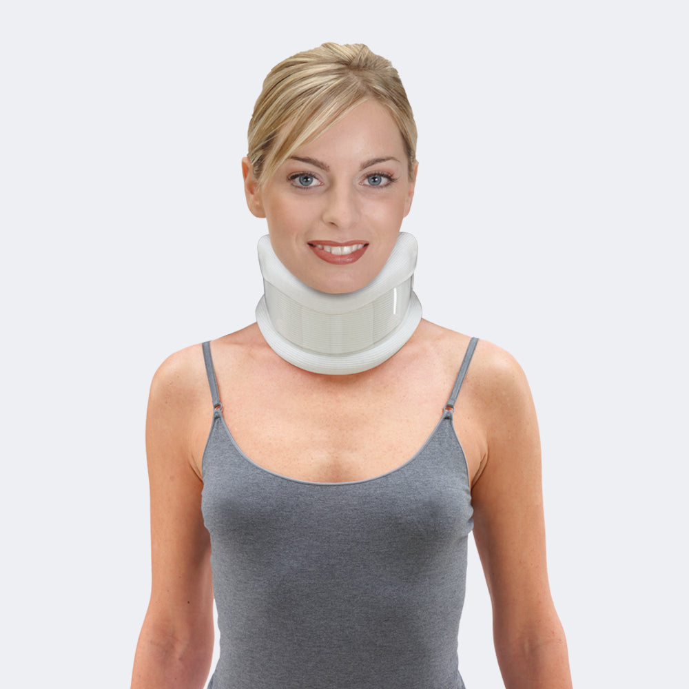 Camp Ortesi cervicale semirigida sagomata con lastra removibile h.8cm