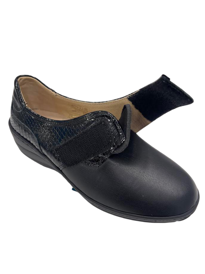 Benexa scarpa in pelle elasticizzata