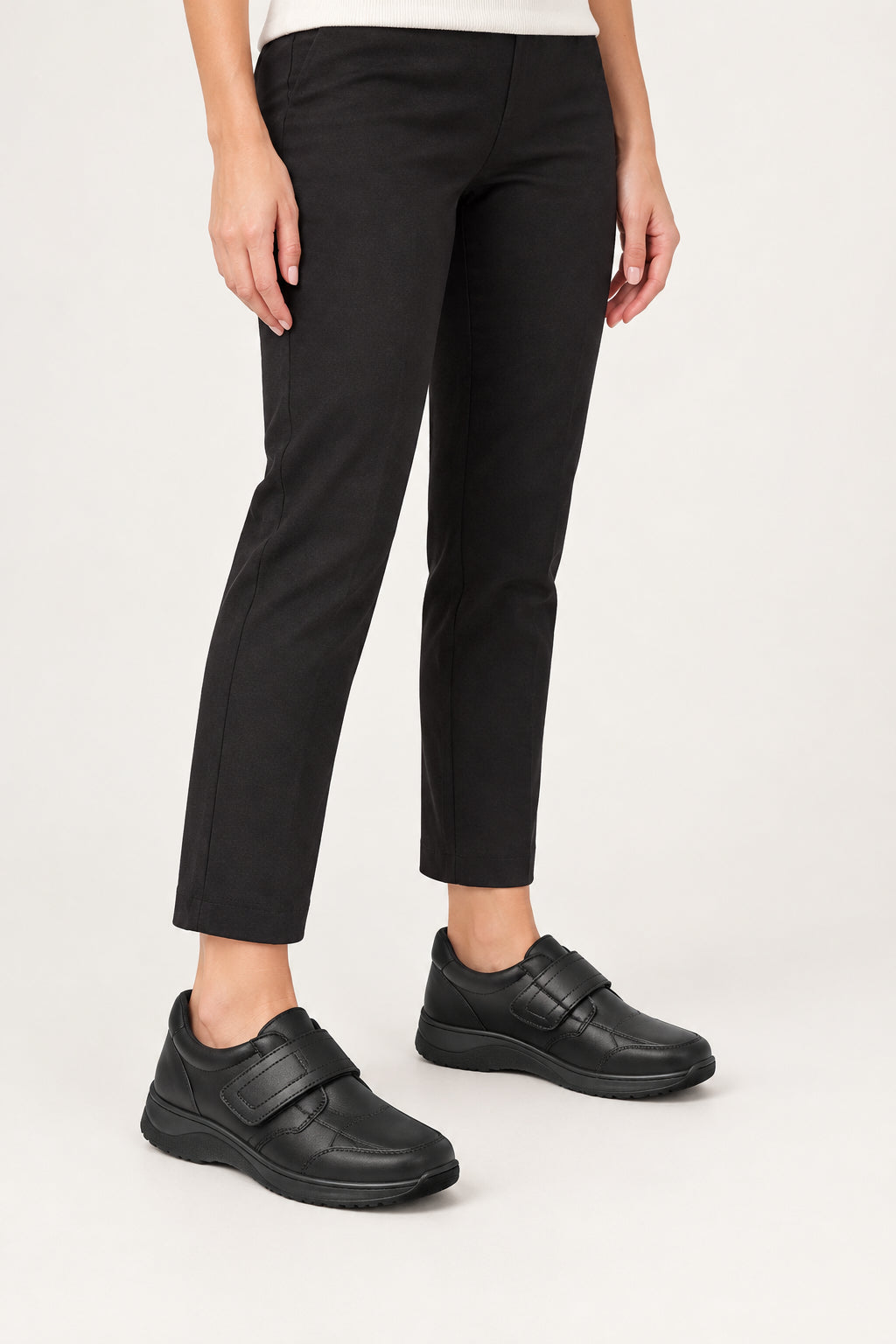 Scarpe da donna nere in pelle elasticizzata