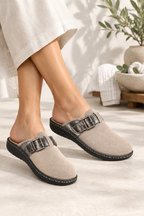 Pantofola da donna grigia elasticizzata